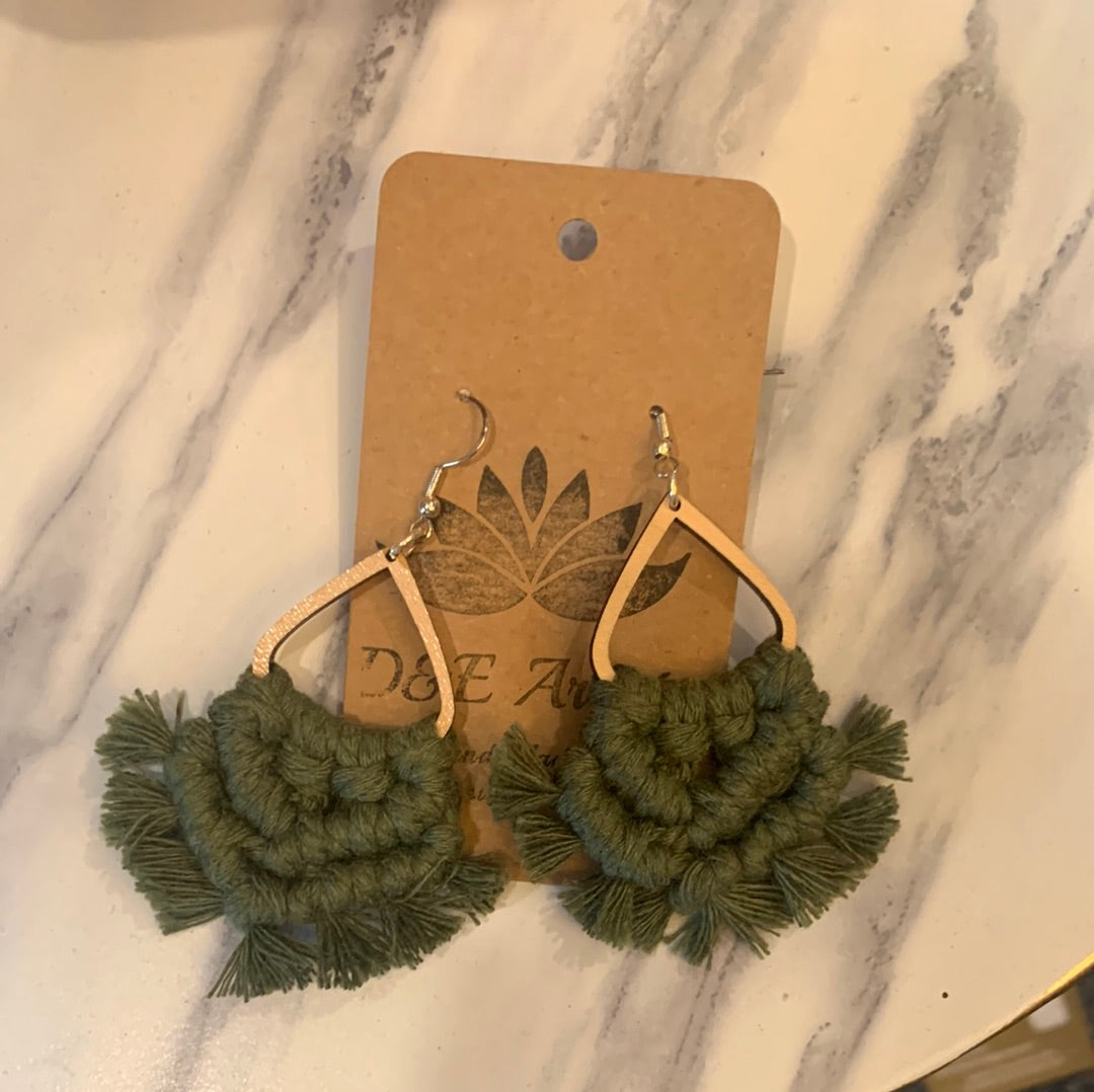 D&E Wood and Tassel Earrings